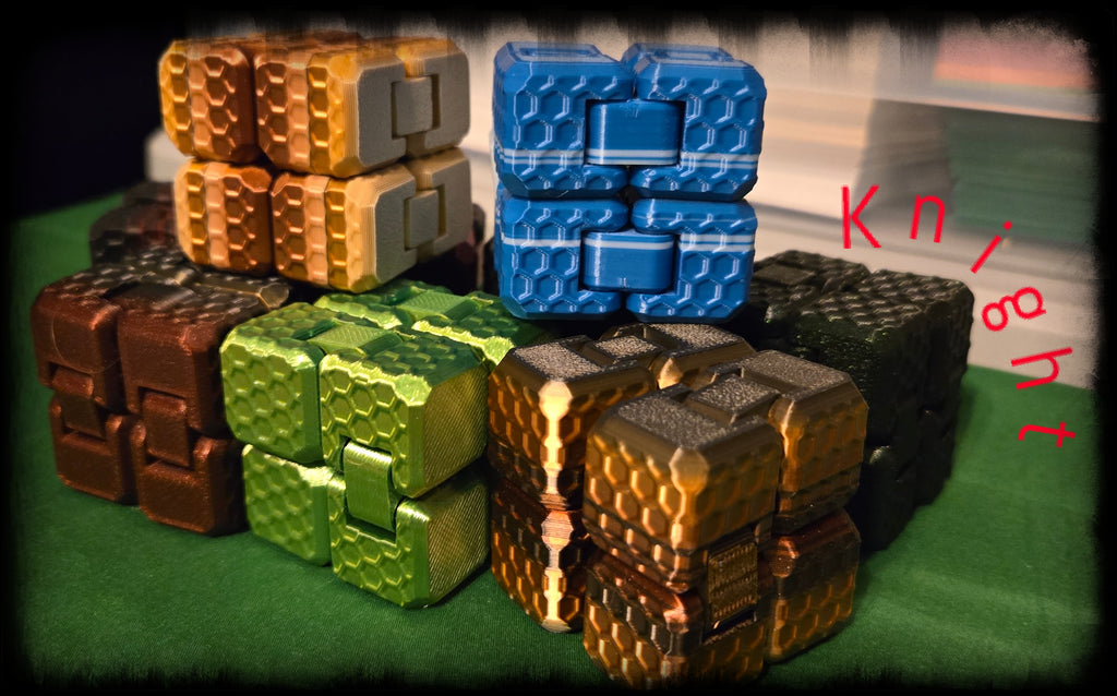 Random Infinity Cube