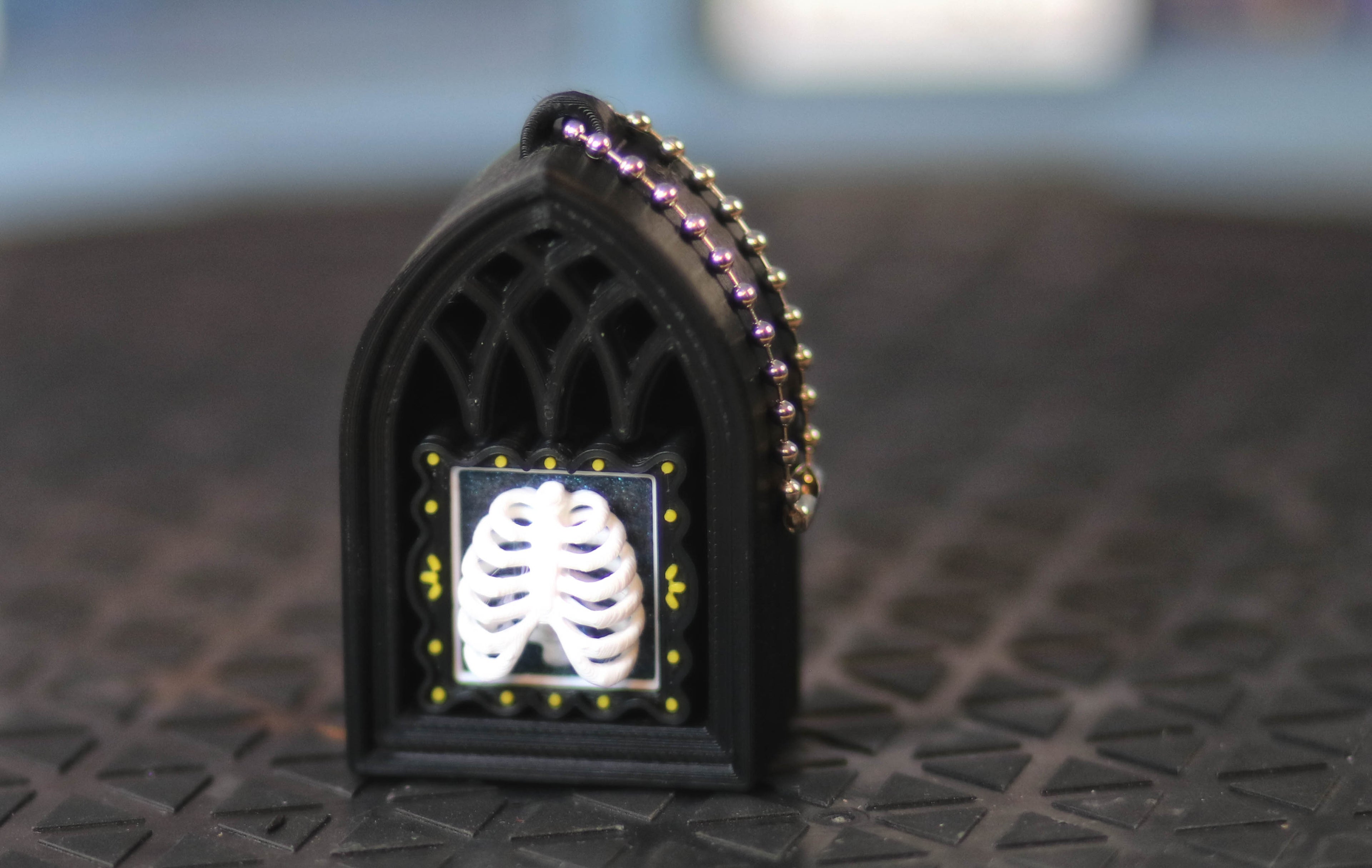 Gothic Ribcage Frame Clicker