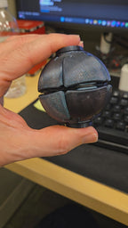 Squishy ball fidget