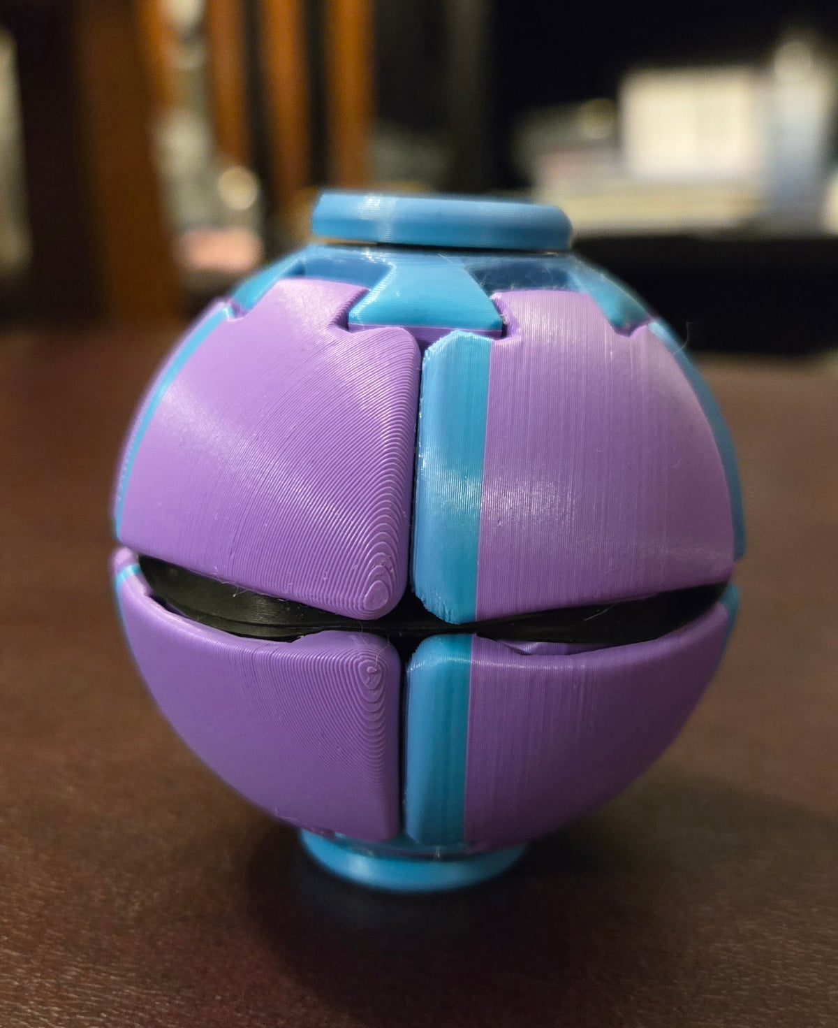 Squishy ball fidget