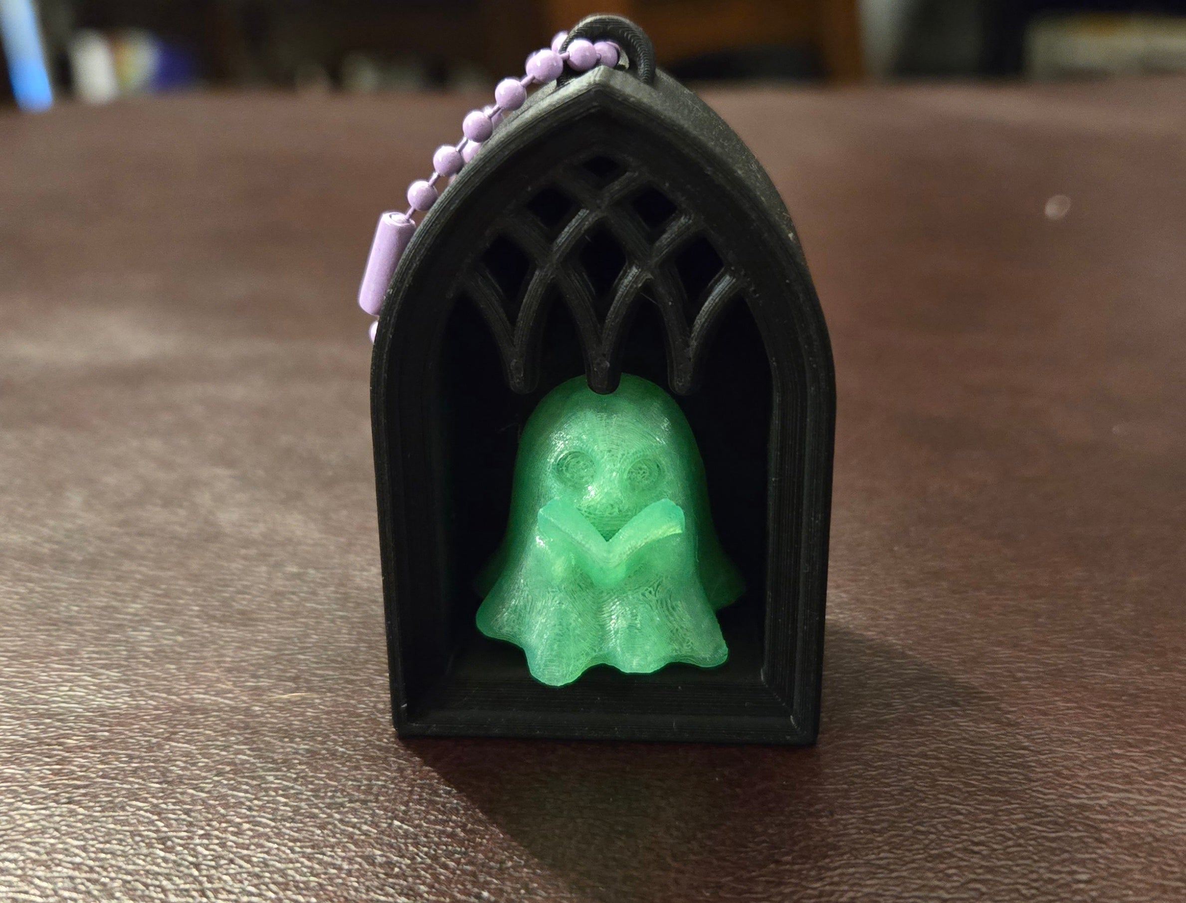 Black shelf glow ghost clicker